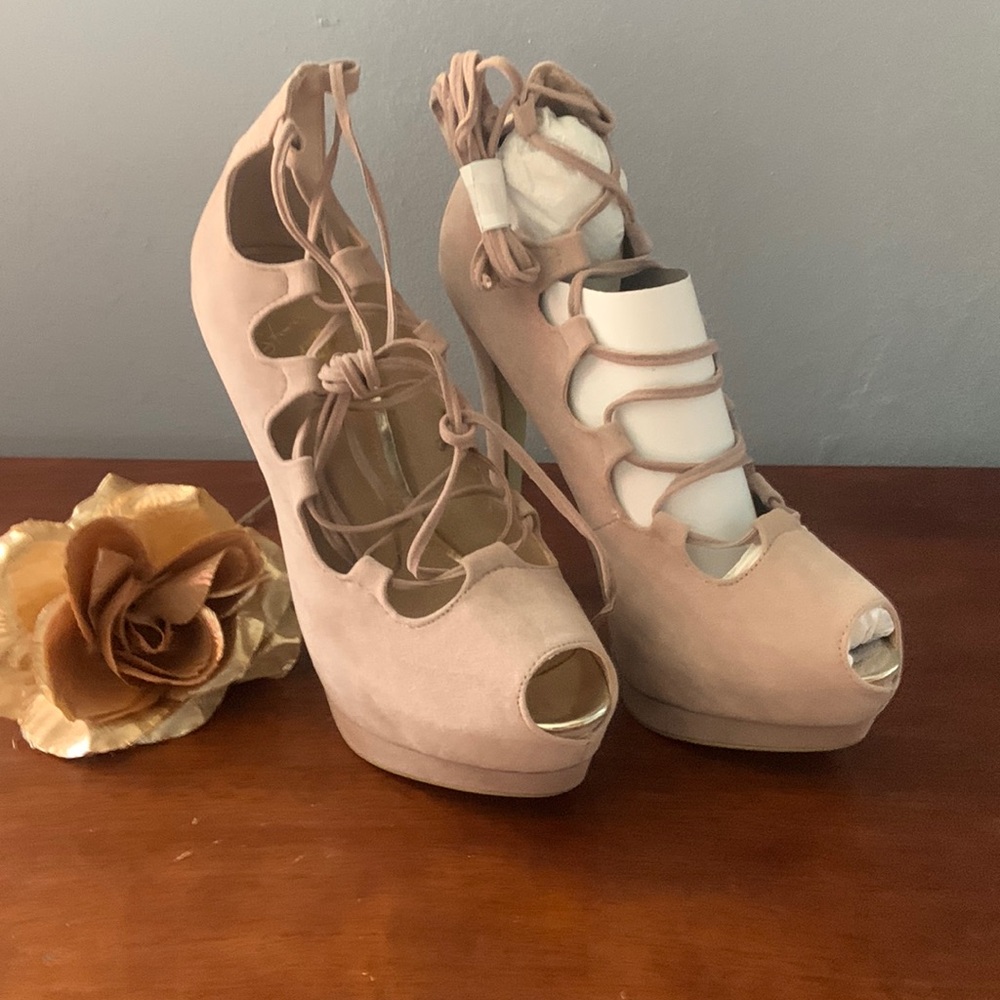 COLLIN STUART lace up platform 5 1/2 heels. Faux swede. Gold lined peep toe.